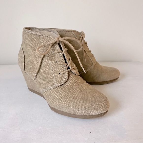 American Eagle Canvas Wedge Lace Up Bootie - Picture 1 of 6
